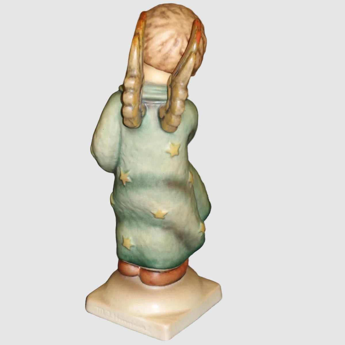 "Heavenly Angel" Goebel Hummel Figurine #21/II (Extra Large 8.75")