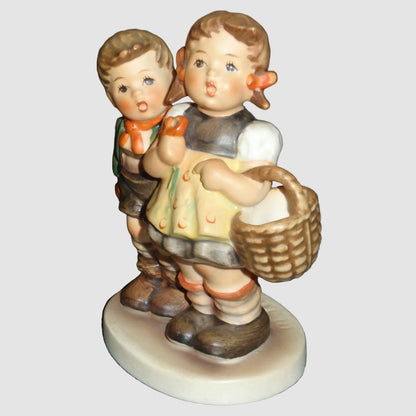 "To Market" Goebel Hummel Figurine #49 3/0 (4")