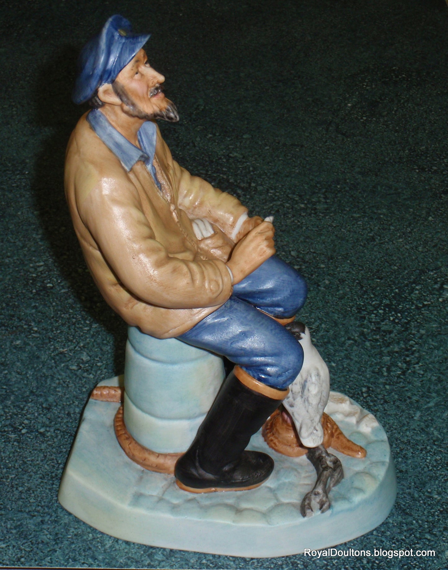 "The Seafarer" Royal Doulton Figurine HN2455 - Sailor & Seagull (8.75")