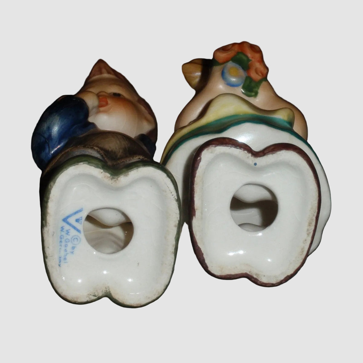 "We Congratulate" Goebel Hummel Nativity Figurine #214/E (3.75" TMK-4)