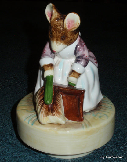 "HUNCA MUNCA" Schmid Collectible Mouse Music Box Beatrix Potter The Tale of Two Bad Mice