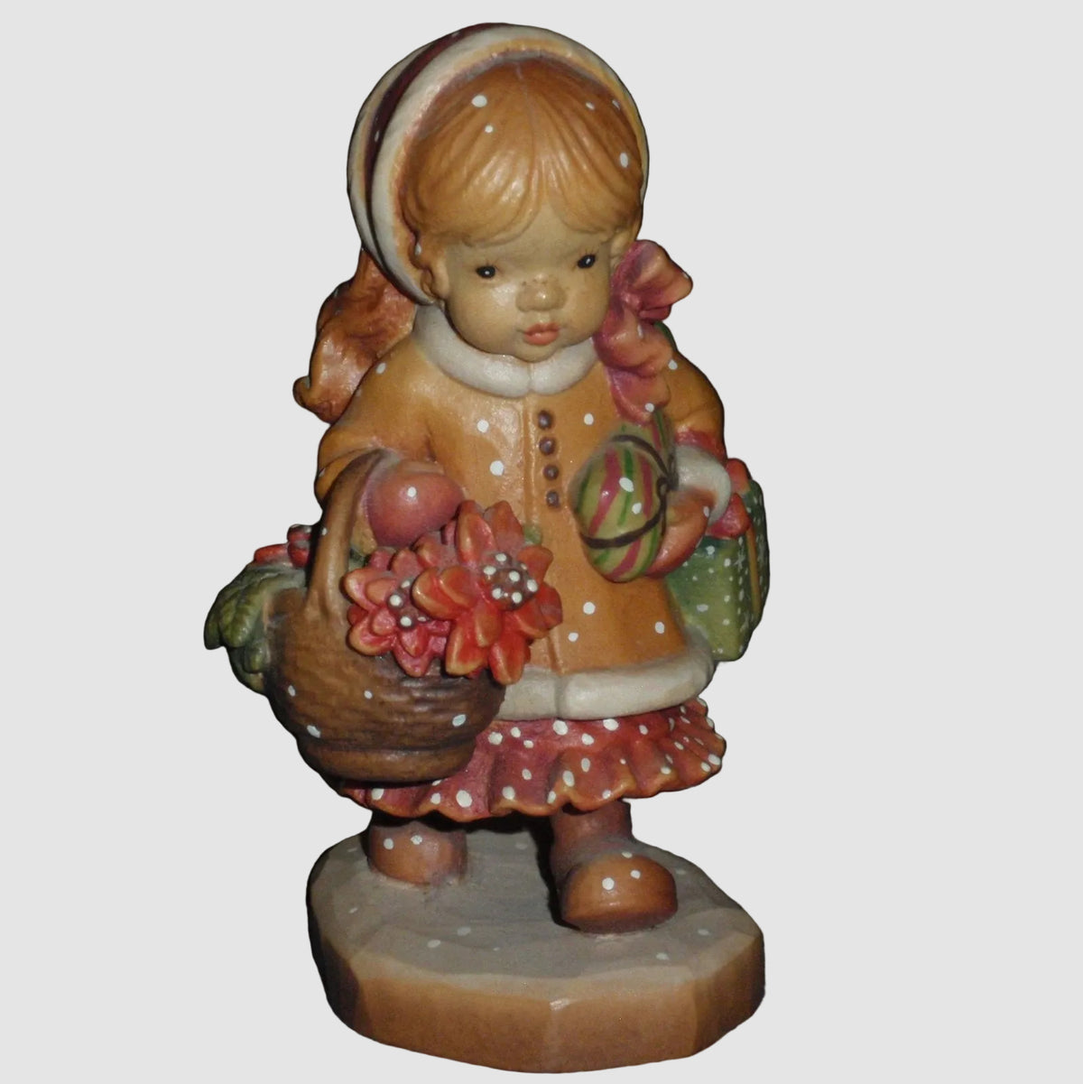 "Yuletide Cheer" ANRI Sarah Kay Italian Wood Carving Figurine #653044 (4" Limited Edition)