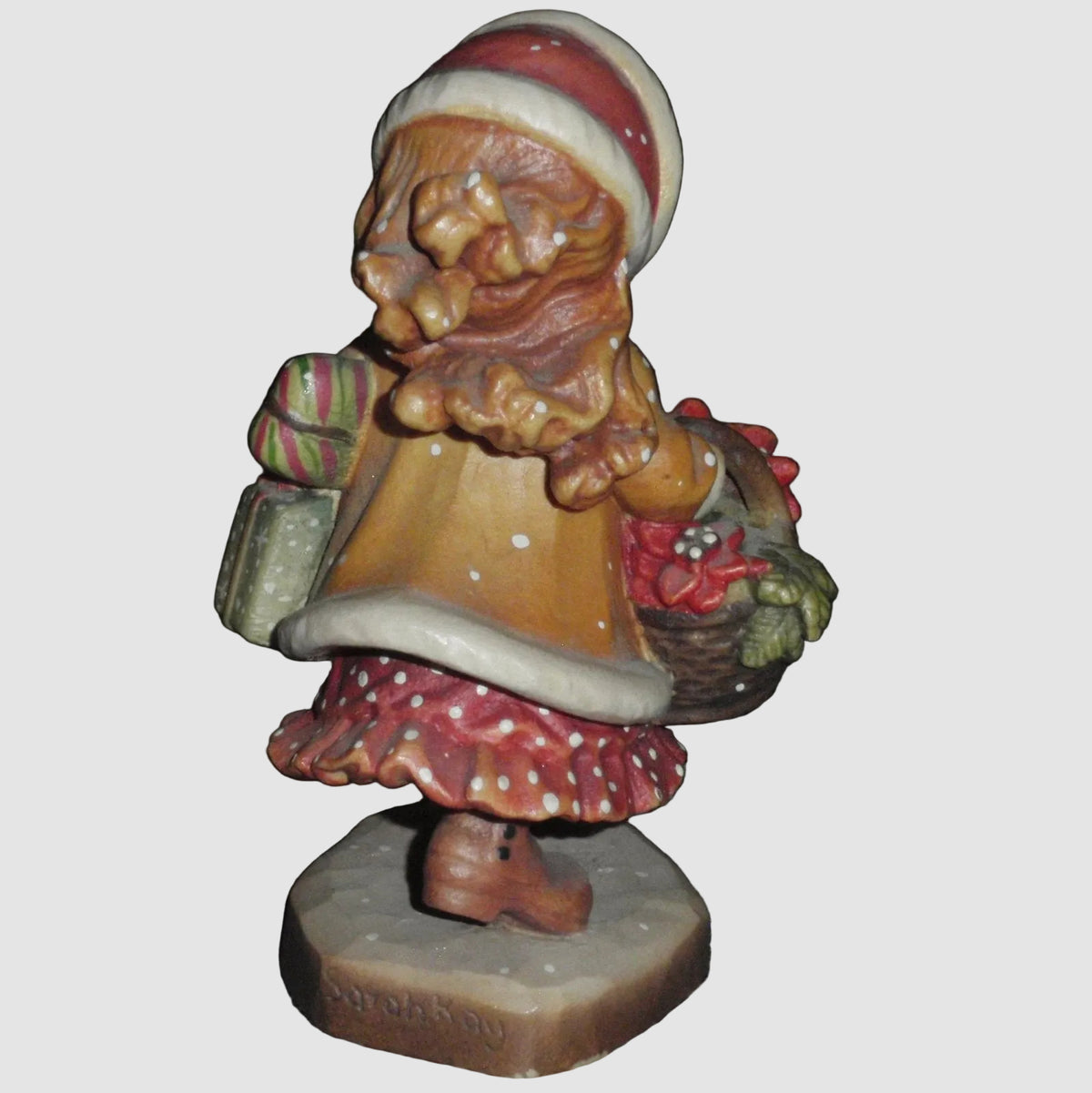 "Yuletide Cheer" ANRI Sarah Kay Italian Wood Carving Figurine #653044 (4" Limited Edition)