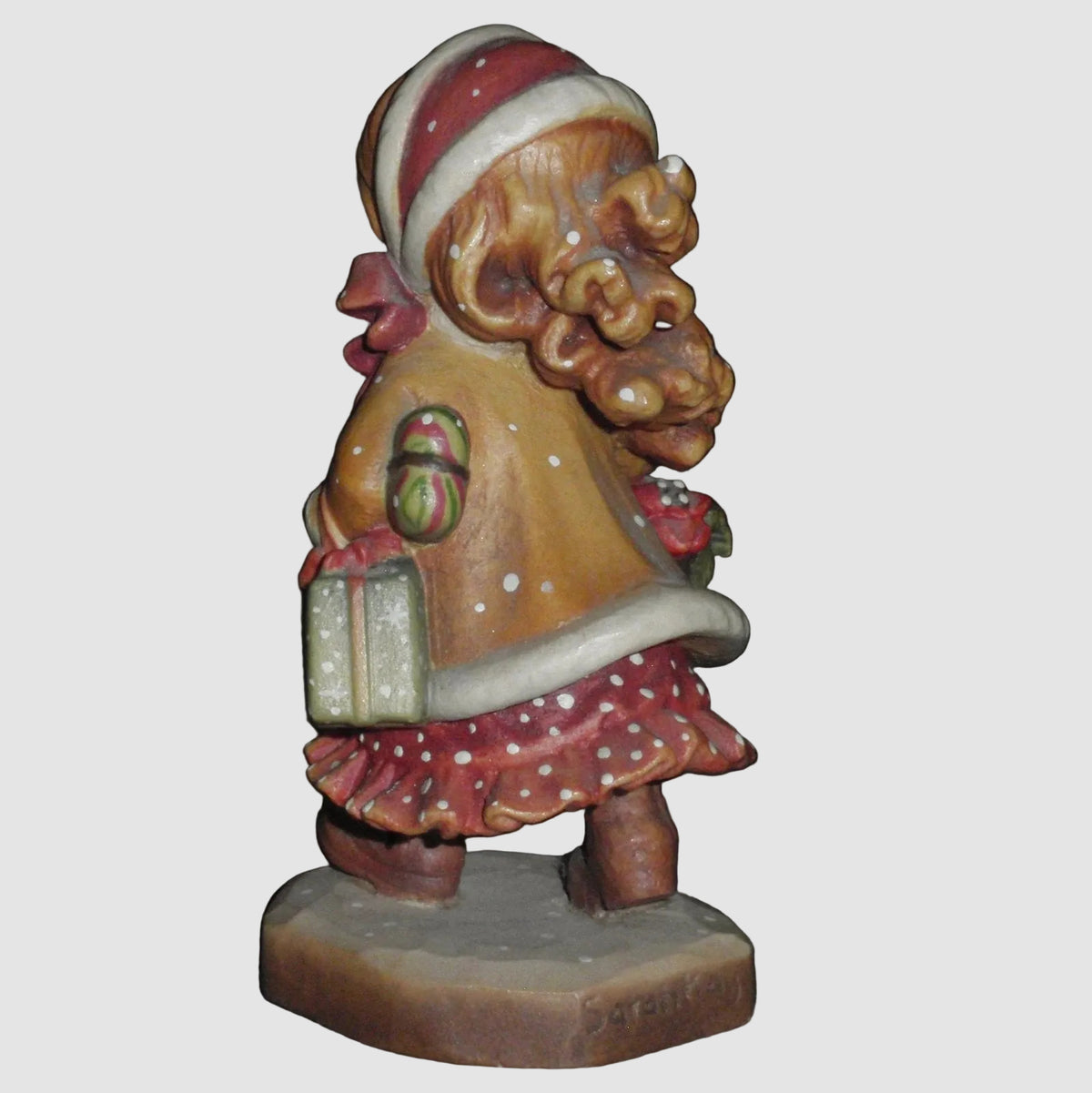 "Yuletide Cheer" ANRI Sarah Kay Italian Wood Carving Figurine #653044 (4" Limited Edition)