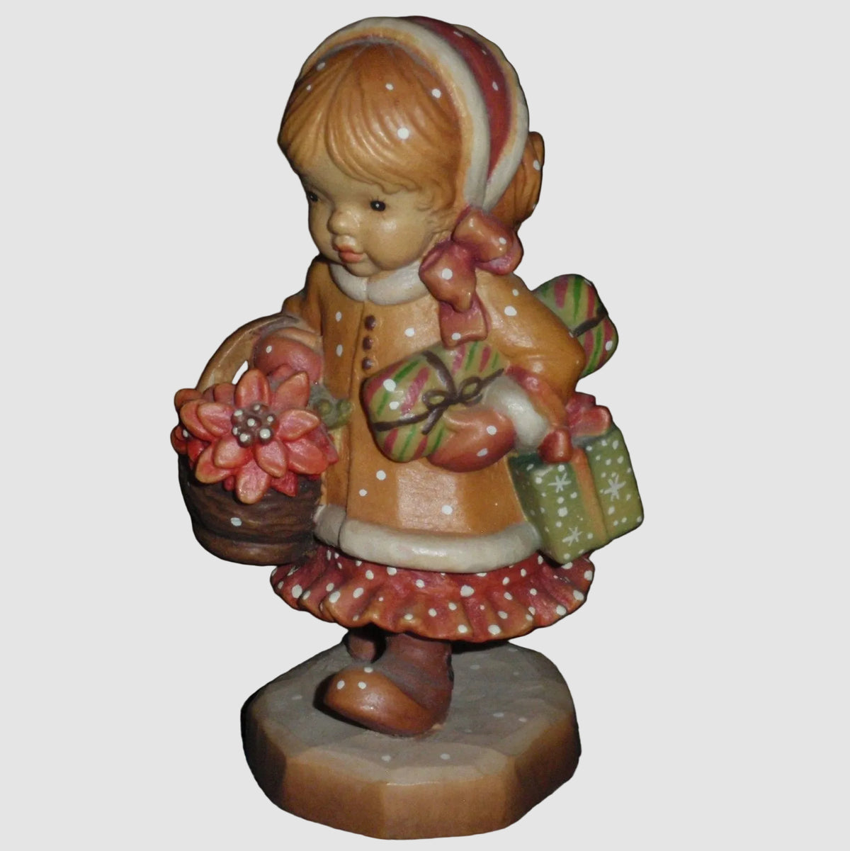 "Yuletide Cheer" ANRI Sarah Kay Italian Wood Carving Figurine #653044 (4" Limited Edition)