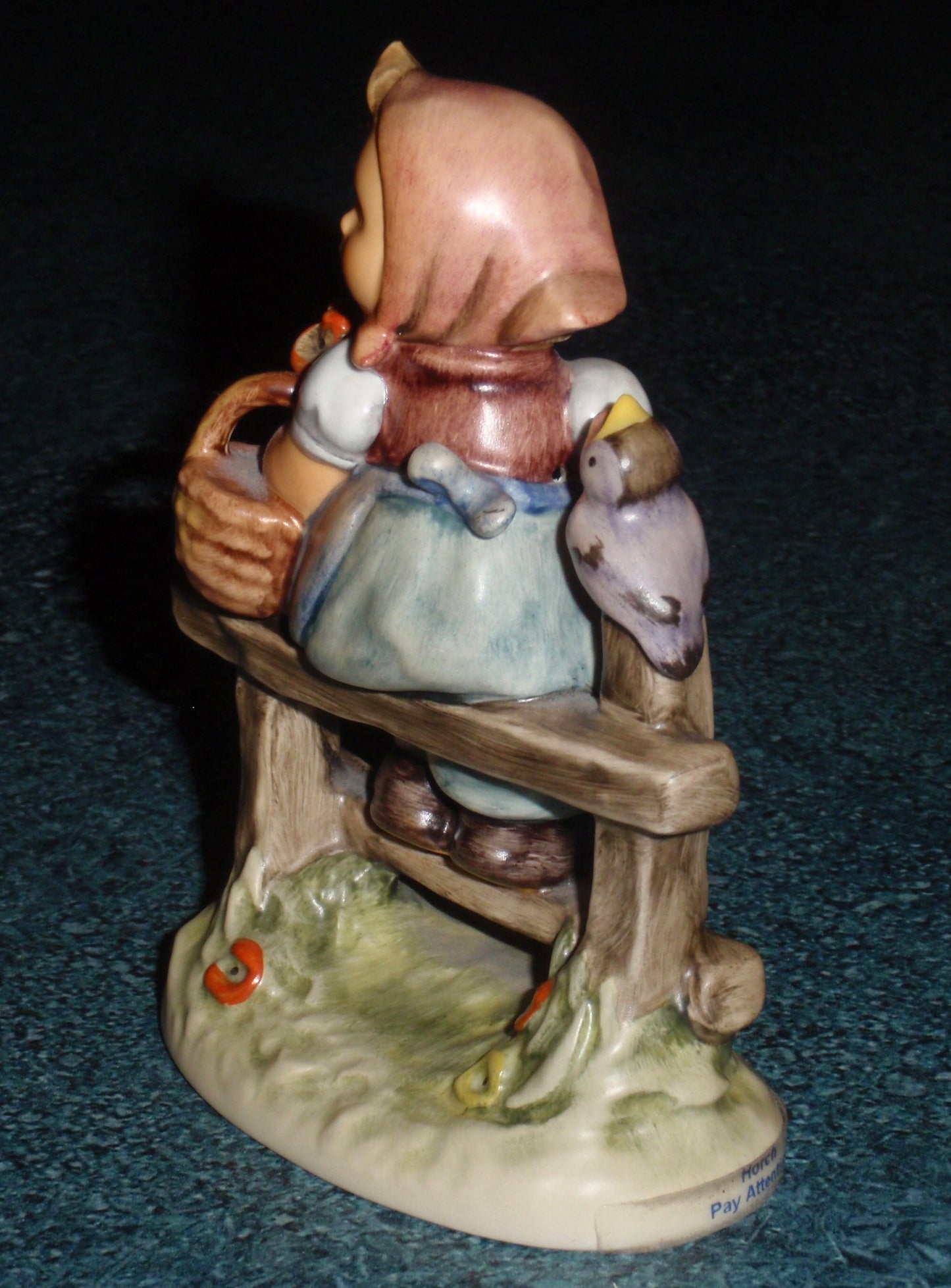 "Pay Attention" Goebel Hummel Figurine #426 3/0