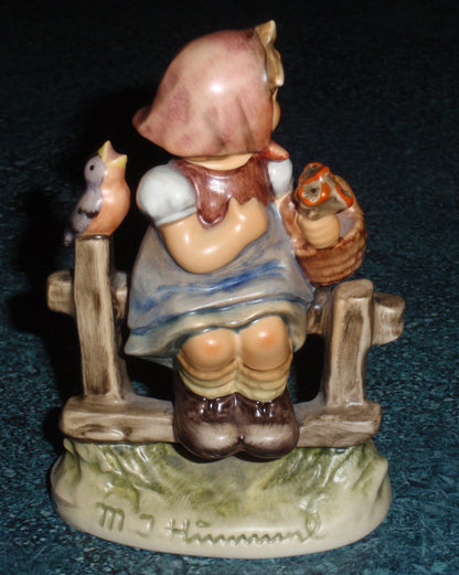 "Pay Attention" Goebel Hummel Figurine #426 3/0
