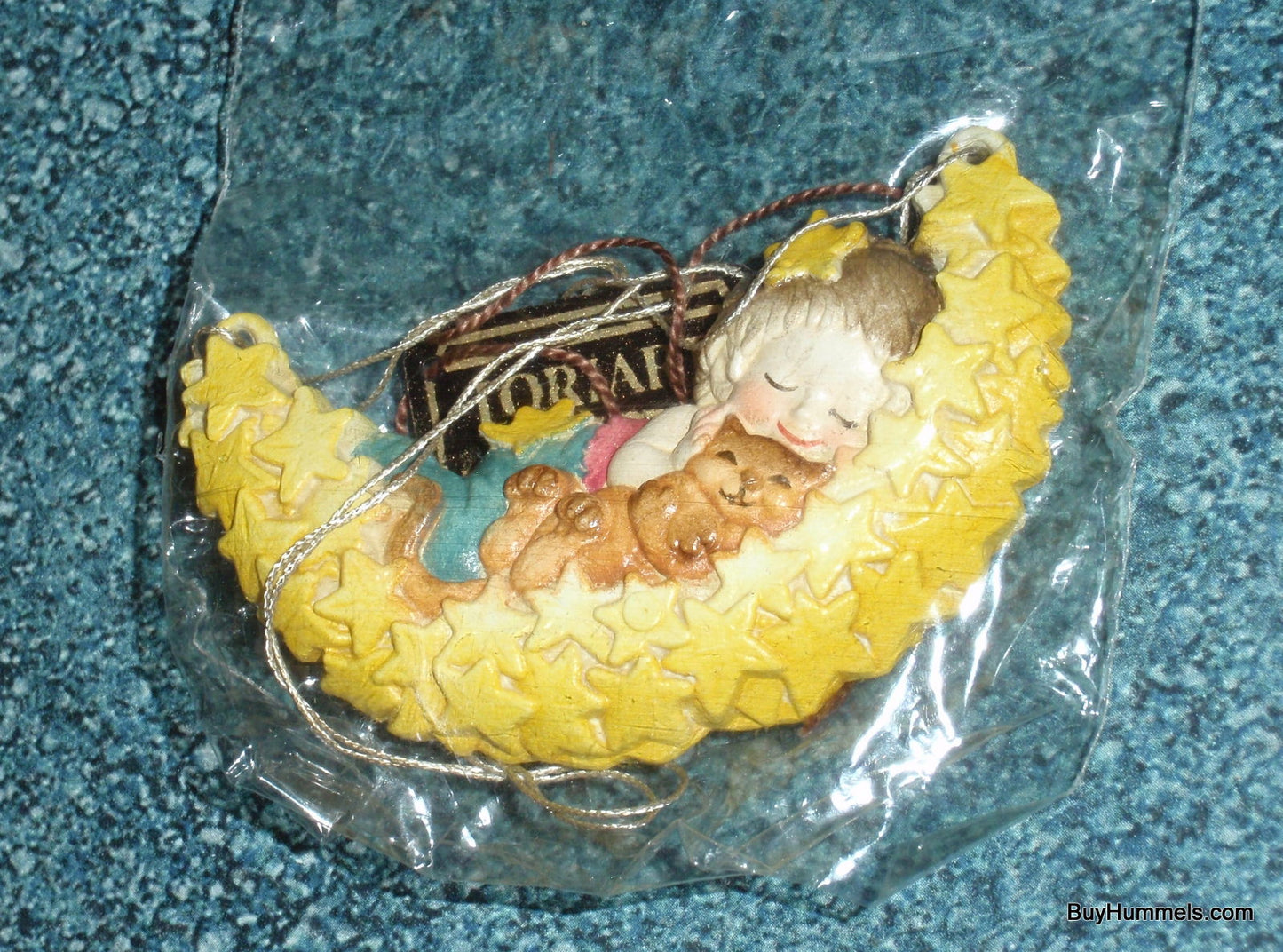 Anri Toriart "Star Burst" Ferrandiz - Sleeping Cat And Child Christmas Ornament #624-211