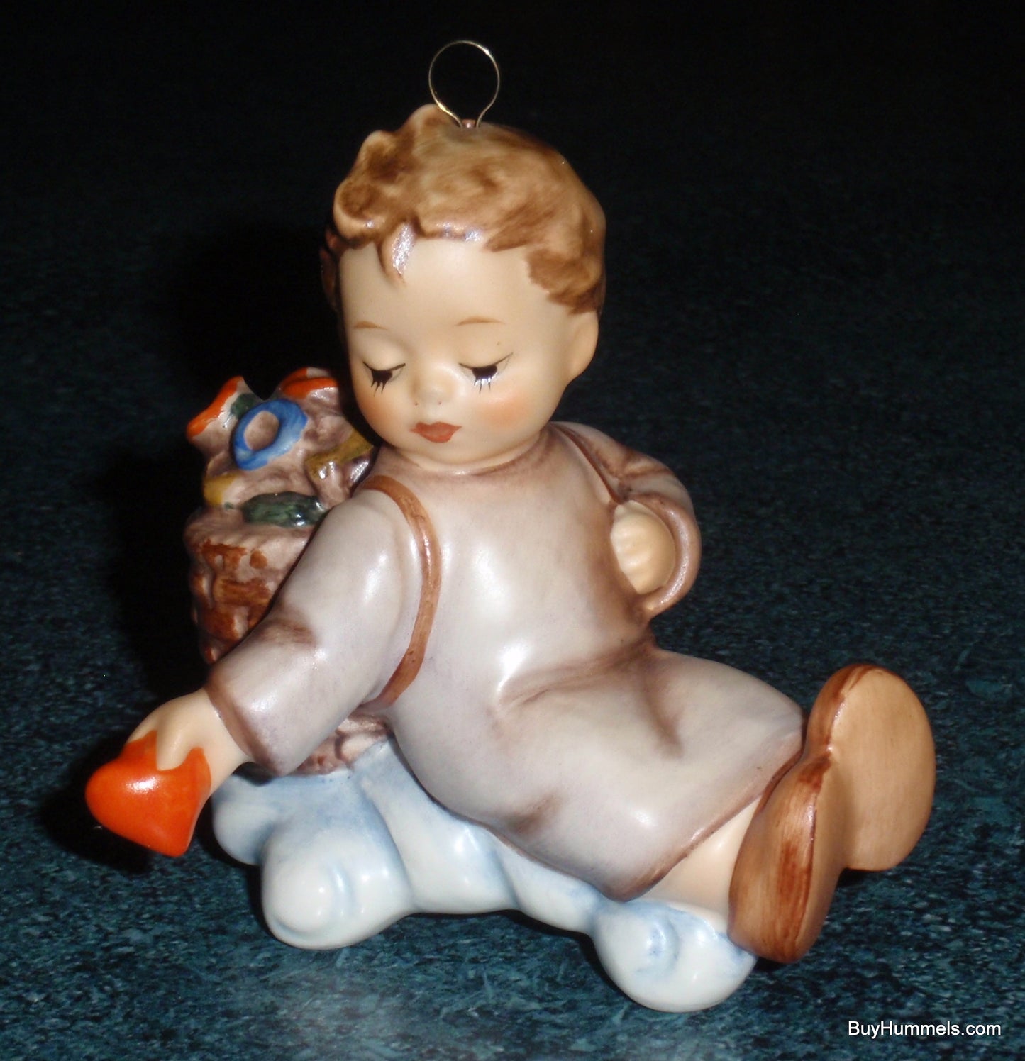 "Love From Above" Goebel Hummel 1989 Christmas Ornament Figurine #481 - Angel with Heart