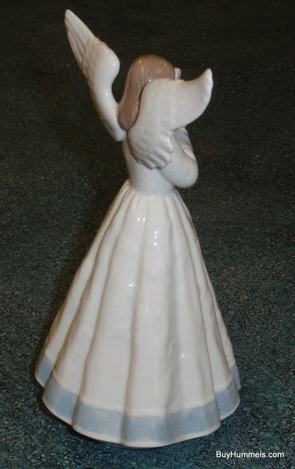 "Heavenly Harpist" Lladro Tree Topper Figurine #5830 - Angel with Harp
