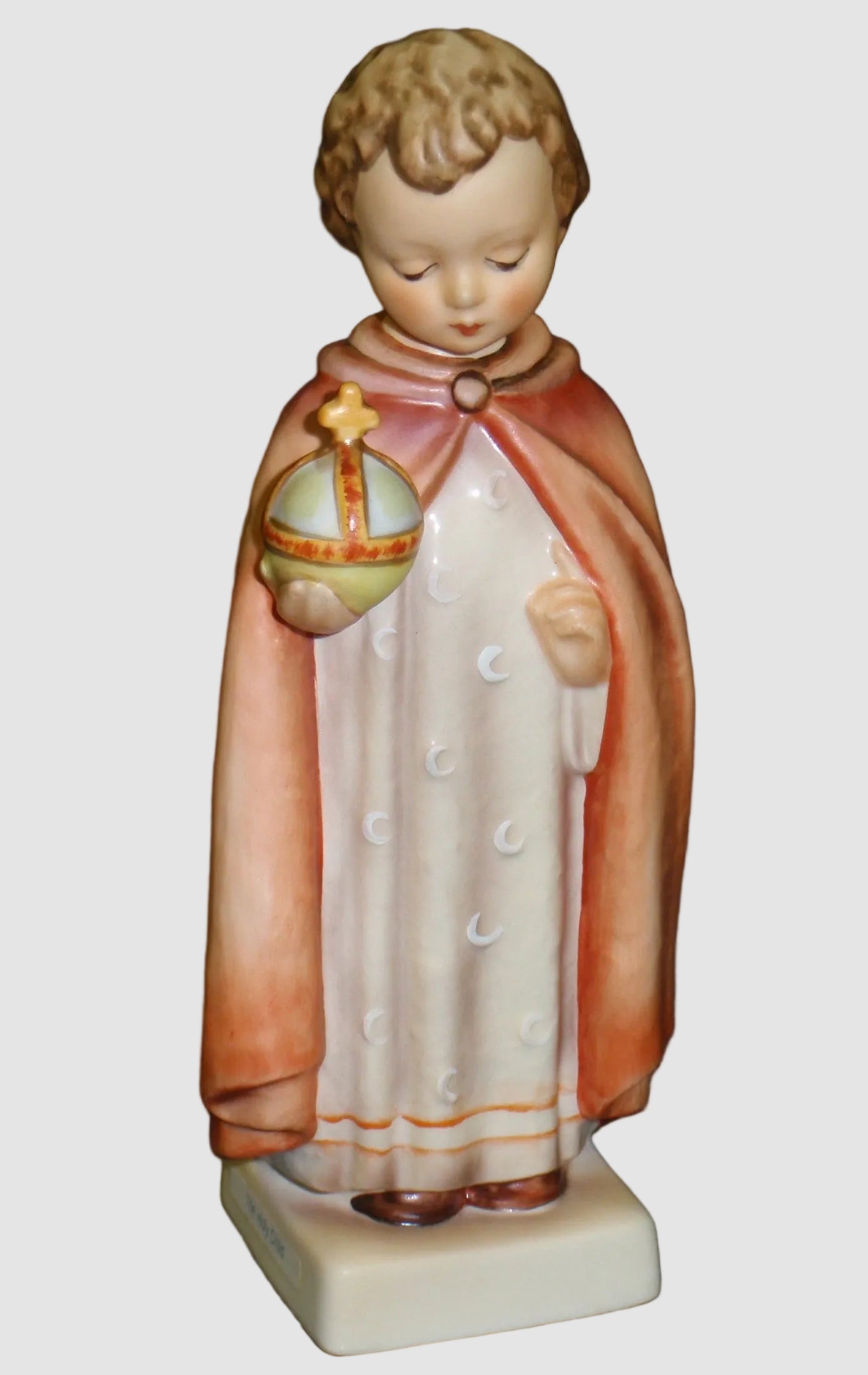 The Holy Child Goebel Hummel Figurine 70 Jesus Christ Religious Statue 7 inches tall
