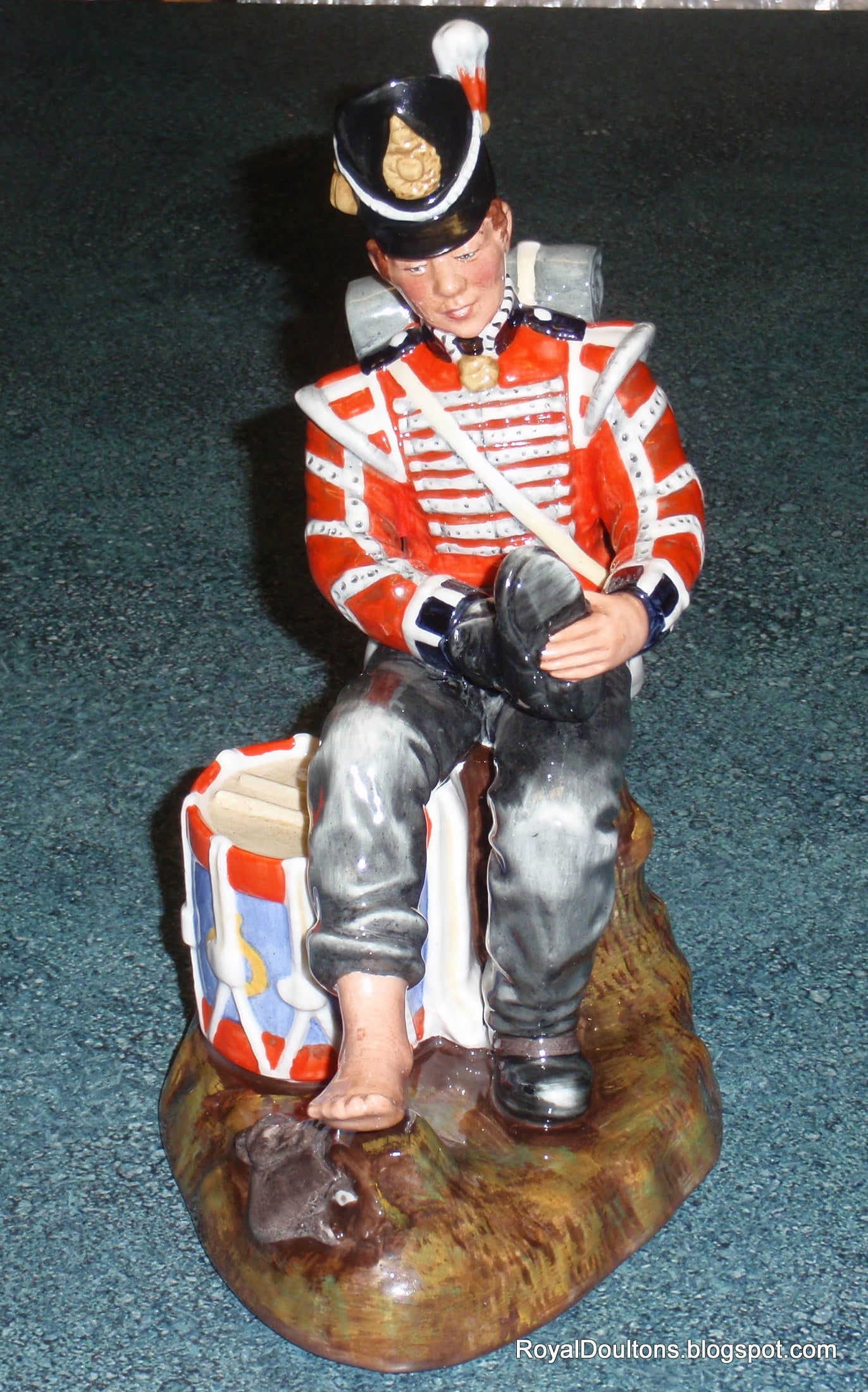 "Drummer Boy" — Royal Doulton Figurine HN2679 (Retired)