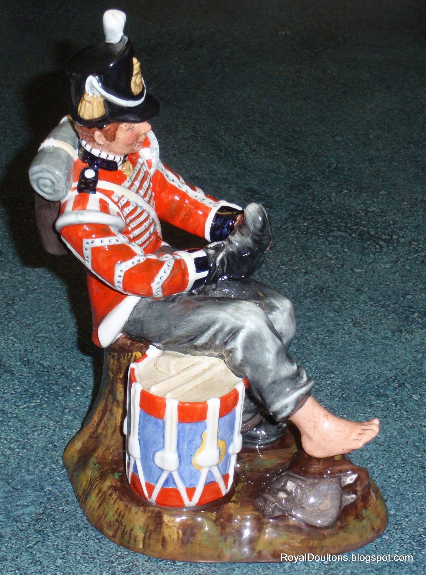 "Drummer Boy" — Royal Doulton Figurine HN2679 (Retired)