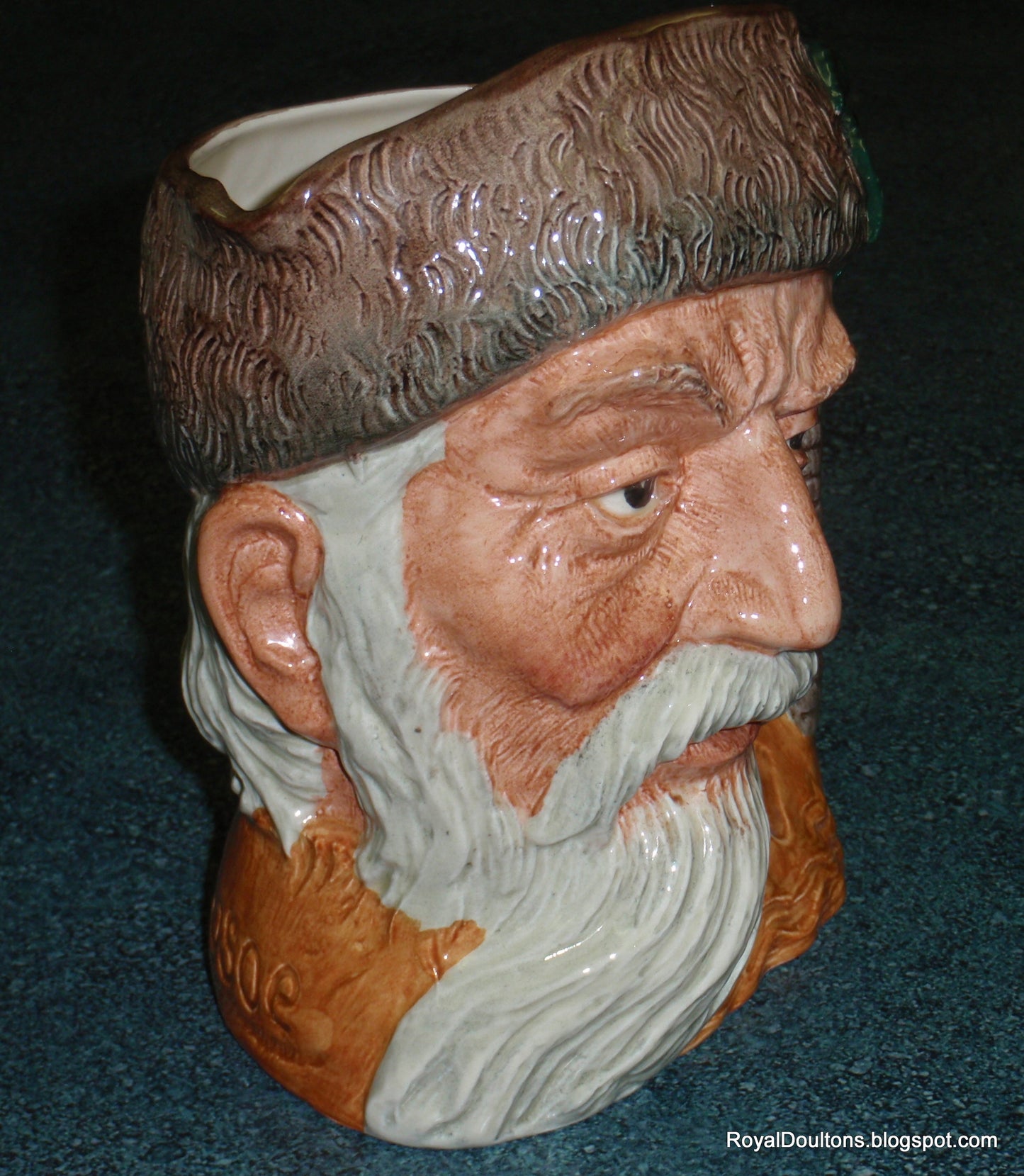 "Robinson Crusoe" Royal Doulton Character Toby Jug D6532
