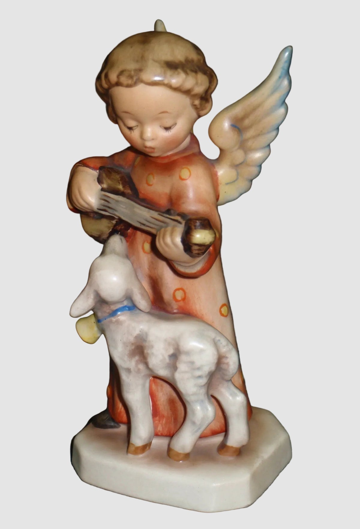 "Angel Serenade With Lamb" Goebel Hummel Figurine TMK1 Incised Crown #83