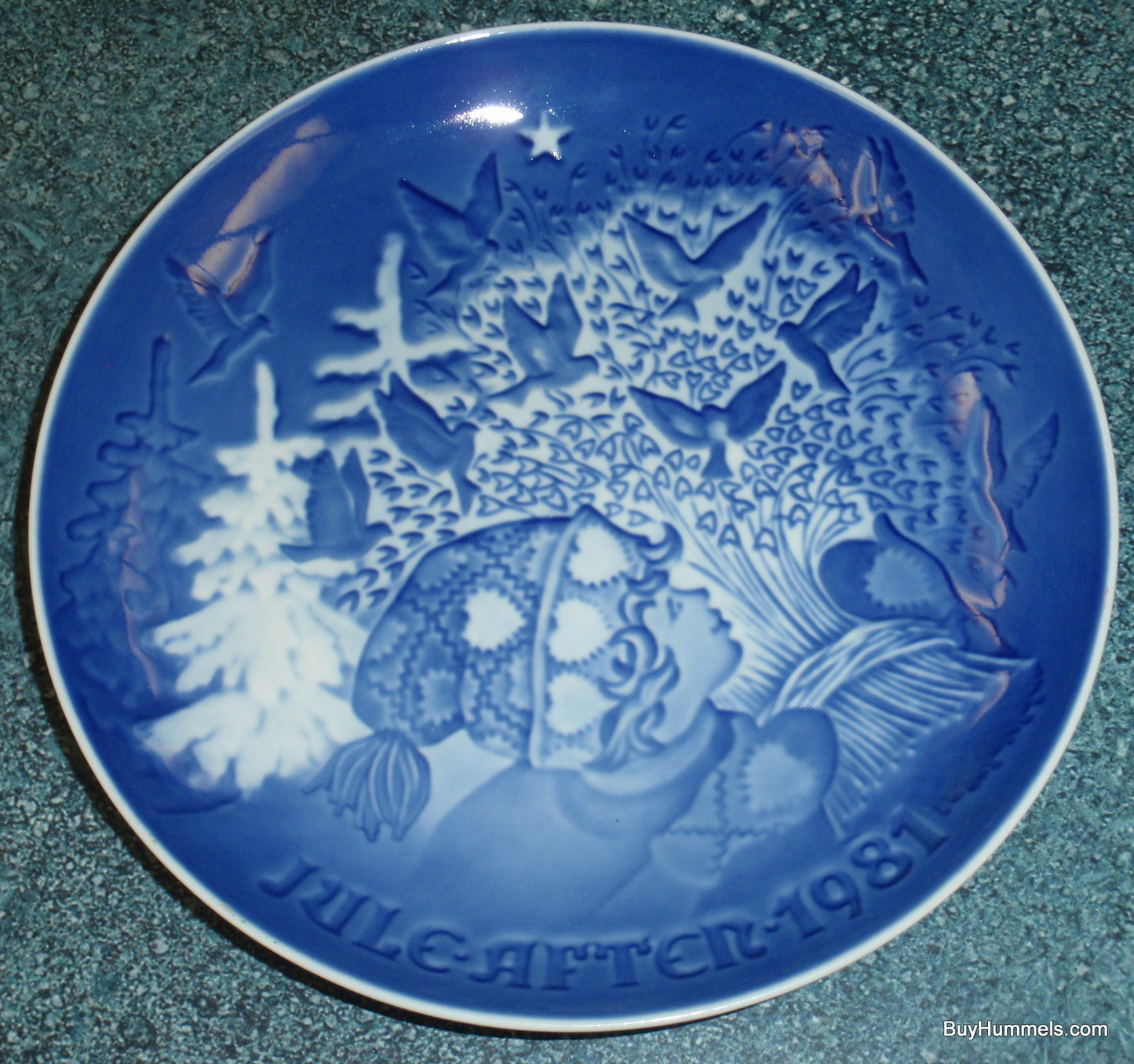 Christmas Peace B & G Copenhagen Flow Blue Plate 1981 Jule Denmark - GIFT!