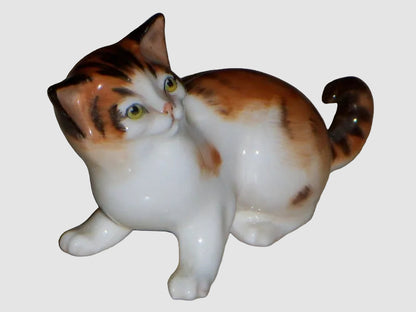 "Kitten Looking Up" Royal Doulton Figurine HN2584 - Orange Tabby Cat (3.25")