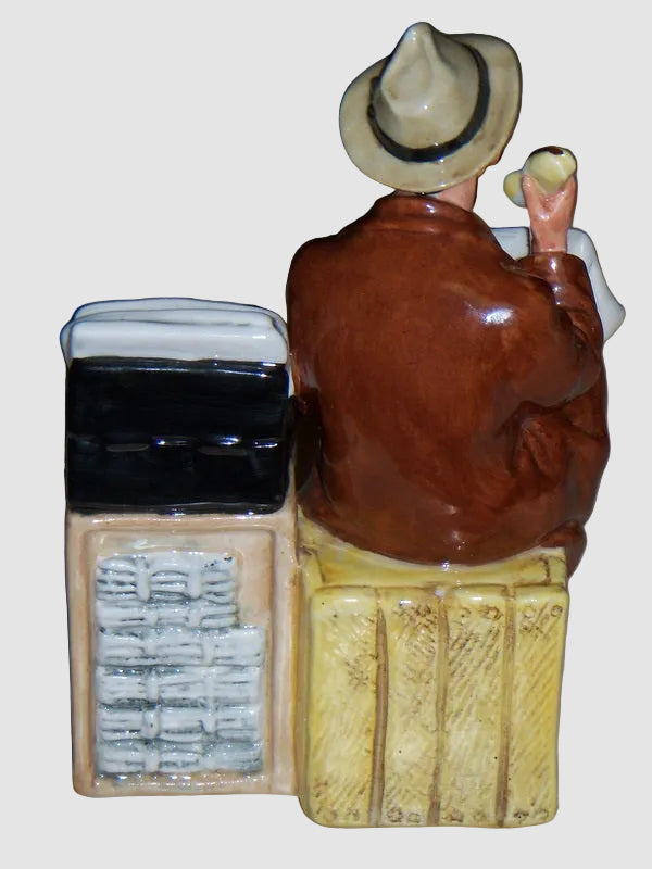 "Stop Press" Royal Doulton Figurine HN2683 - Retired 1981 (7.5")