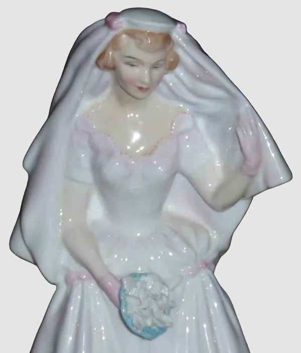 Royal Doulton The Bride Figurine HN2166 Peggy Davies Wedding Dress Bouquet Vintage England Bone China