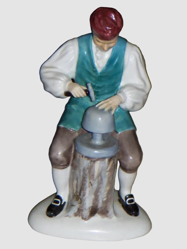 "The Silversmith of Williamsburg" Royal Doulton Figurine HN2208 (6.25")