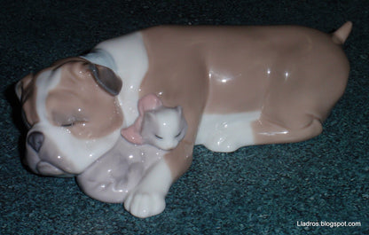 "Unlikely Friends" Lladro #6417 English Bulldog & Kitten Figurine (Retired)