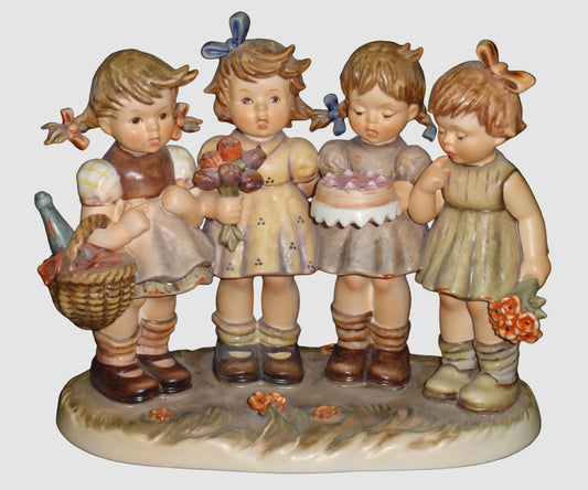 "We Wish You The Best" Goebel Hummel Figurine #600 From The Century Collection