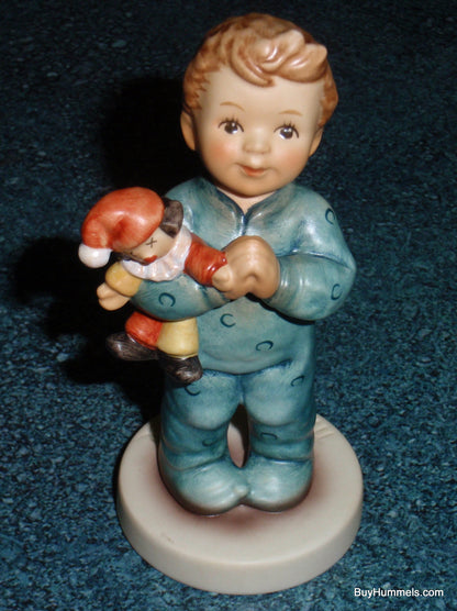 "A Prayer For Everyone" Goebel Hummel Figurine #2318/B TMK9
