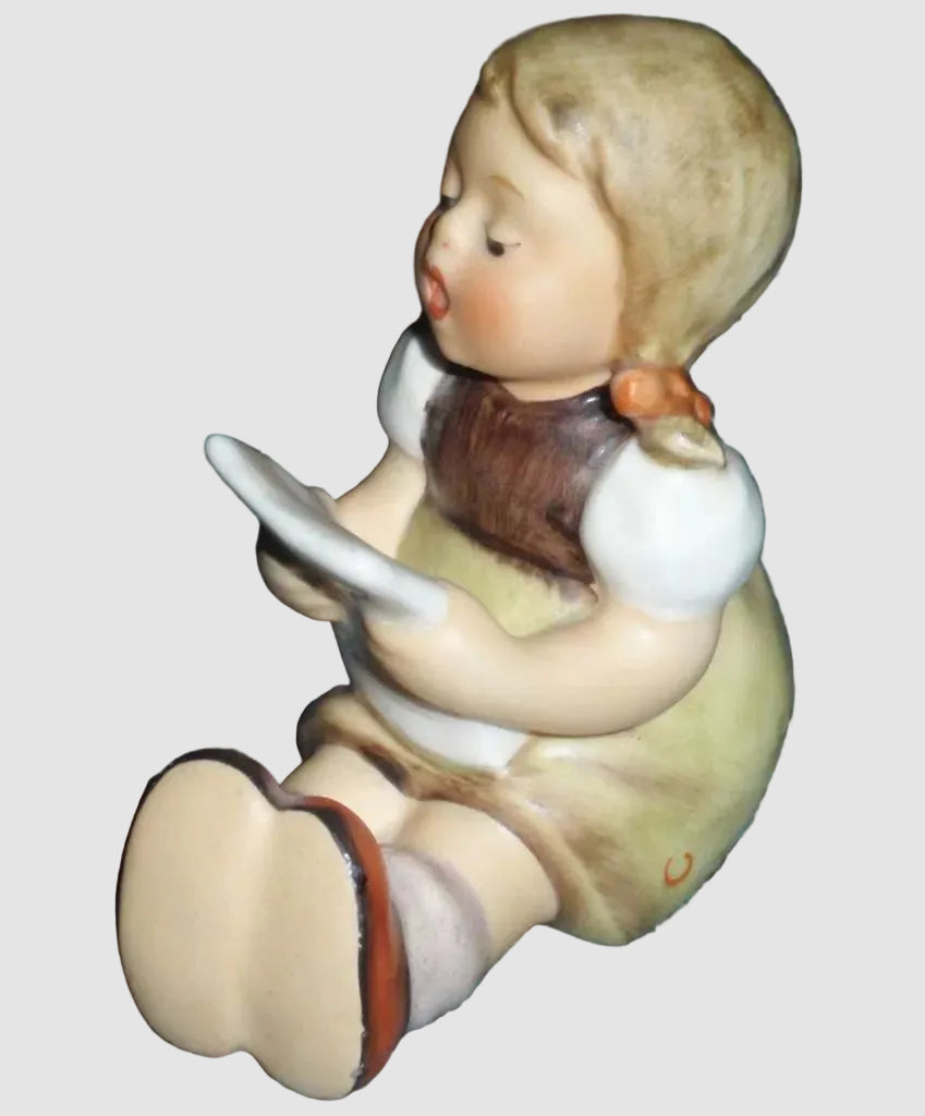 "Girl with Sheet Music" Goebel Hummel Figurine #389 - Gerhard Skrobek (2.5")