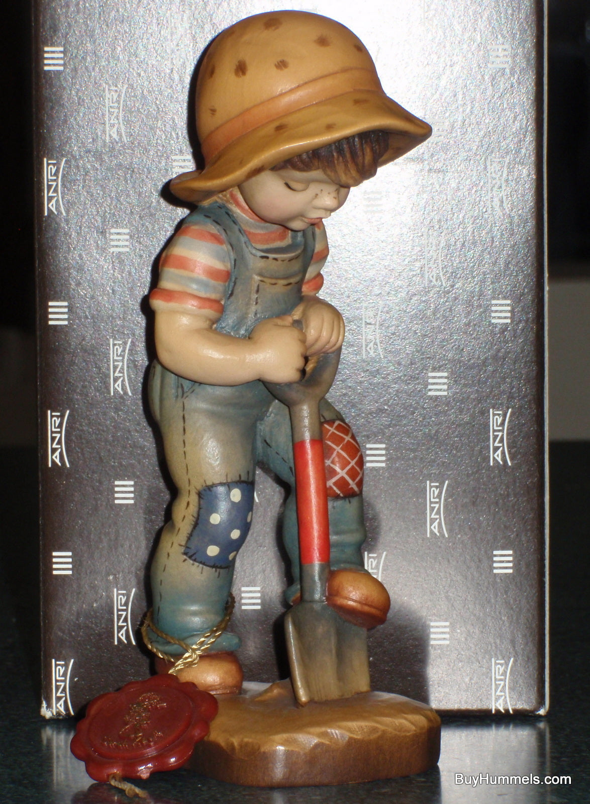 "Hidden Treasure" Sarah Kay ANRI 6" Wood Carving Figurine - Little Boy Digging For Buried Treasure - ADORABLE GIFT!