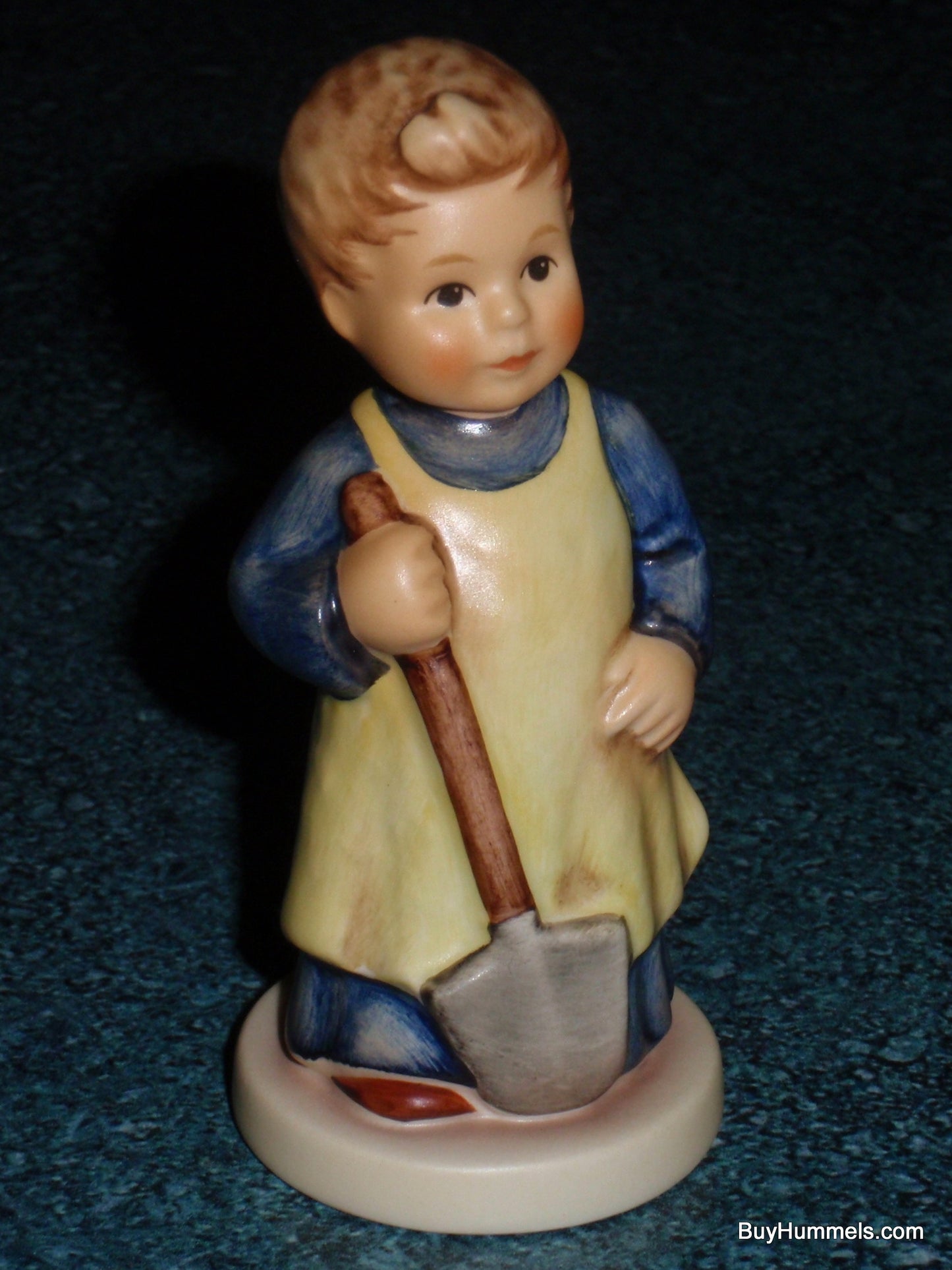 "Garden Treasures" Goebel Hummel Figurine #727 - SPRINGTIME GARDENER GIFT!