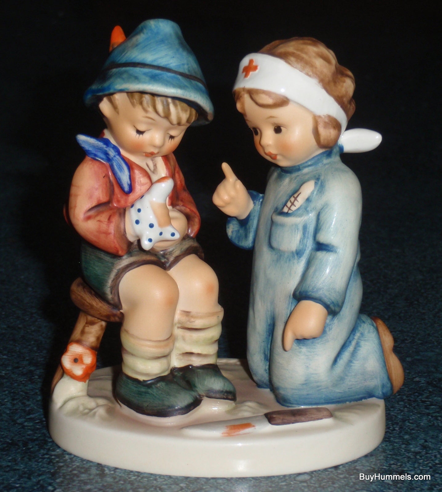 "LITTLE NURSE" Goebel Hummel Figurine #376 - Nurse Fixing A Boo Boo