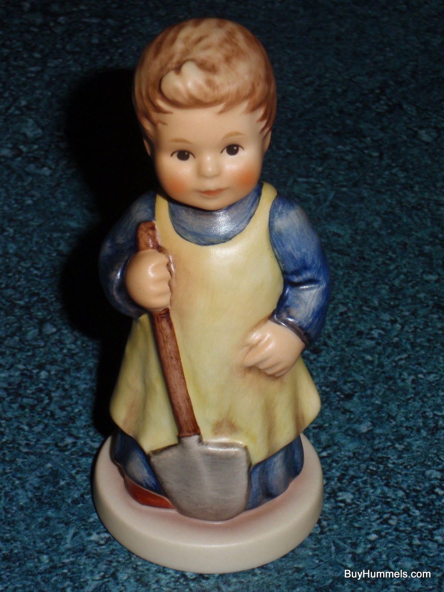 "Garden Treasures" Goebel Hummel Figurine #727 - SPRINGTIME GARDENER GIFT!